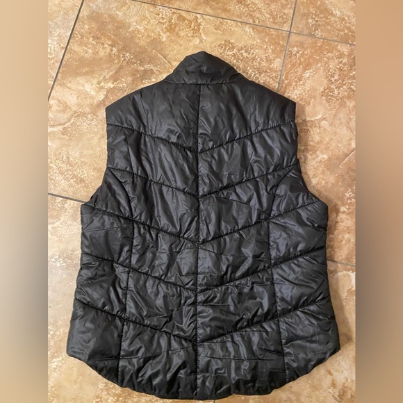 Aeropostale black puffer vest size XL - Picture 5 of 9